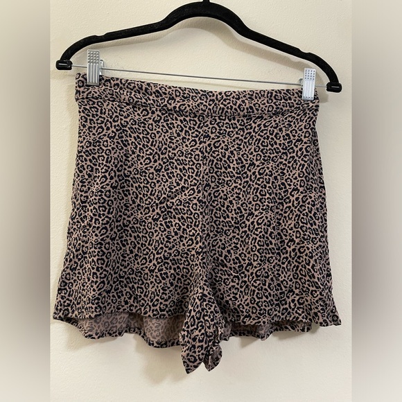 American Eagle‎ Leopard Print Pull-On Shorts - S - Picture 1 of 9